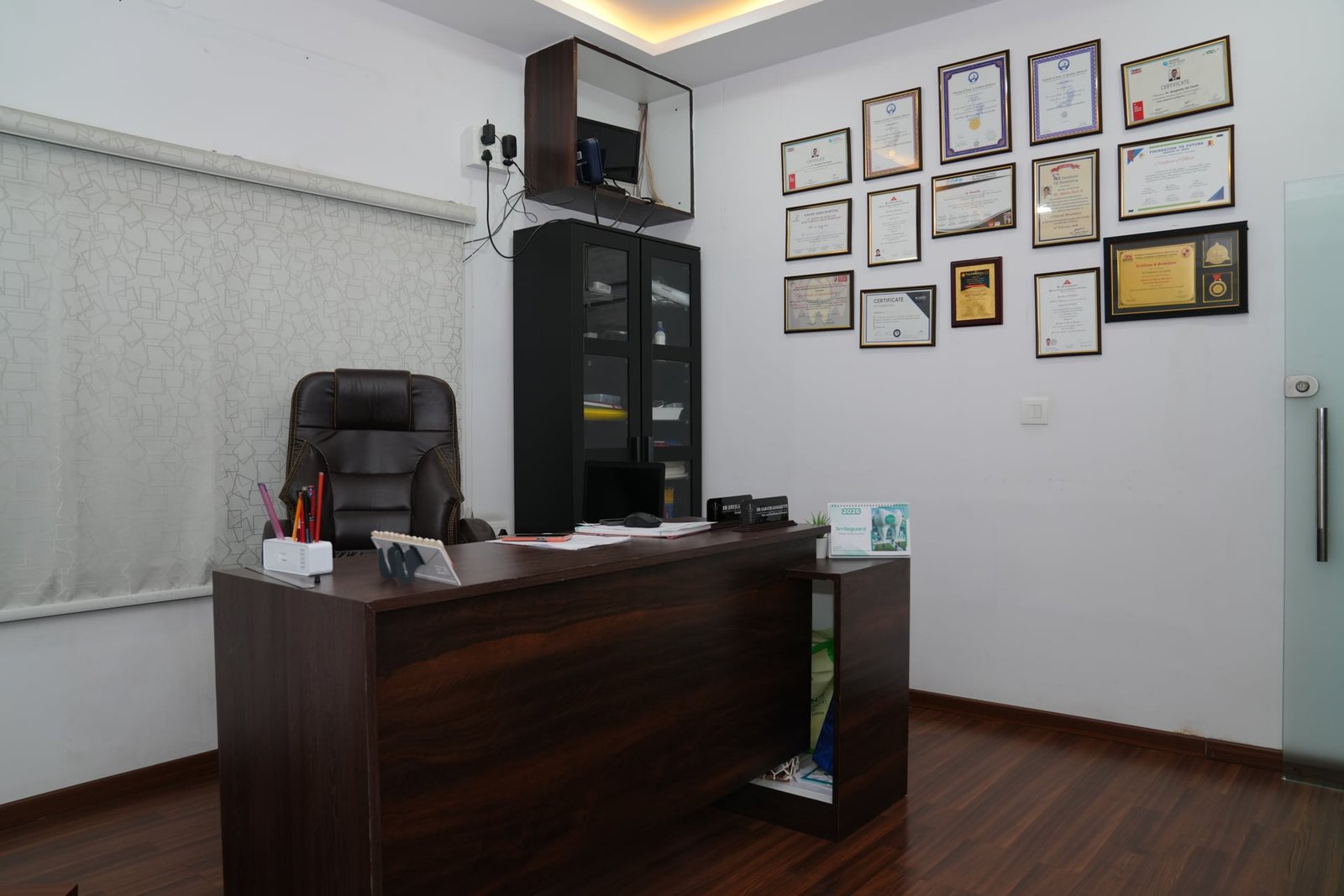 Doctor's Consultation Chamber - slide 1