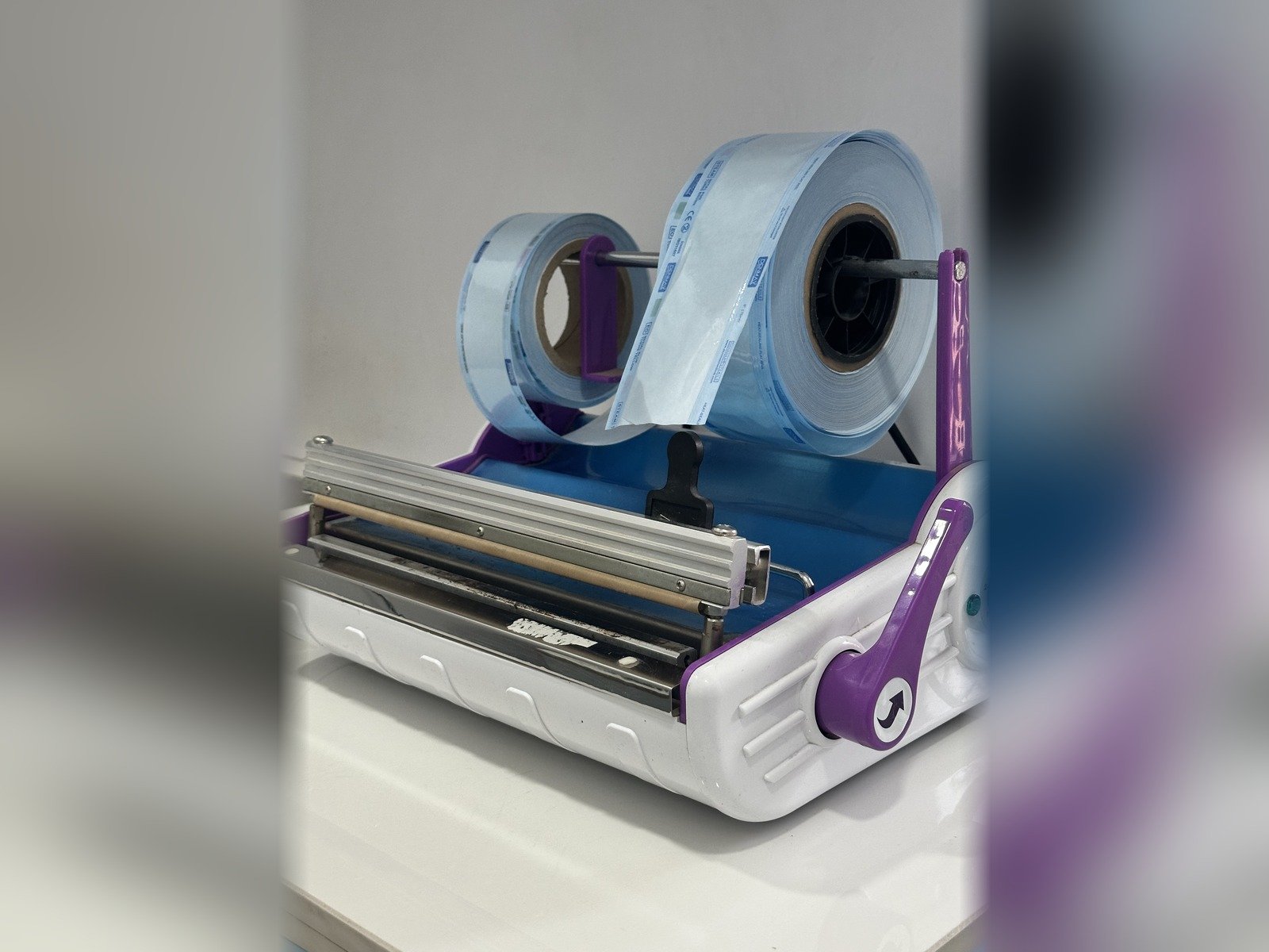 Autoclave Sealing Machine - slide 1